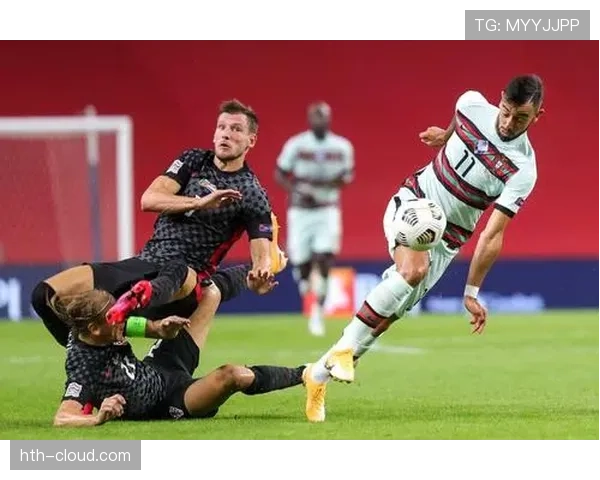 坎塞洛传中精准助攻频频，攻防两端表现抢眼引关注