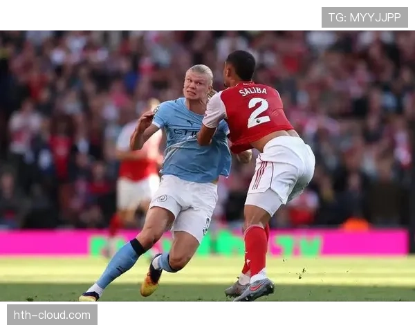 哈兰德进球庆祝动作引热议,标志性双手指天动作成个人标志 哈兰德进球庆祝动作引热议,标志性双手指天动作成个人标志