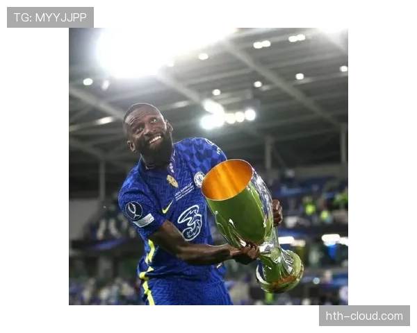 吕迪格与范戴克在高强度盯防下 defensive 位置影响出现分散趋势