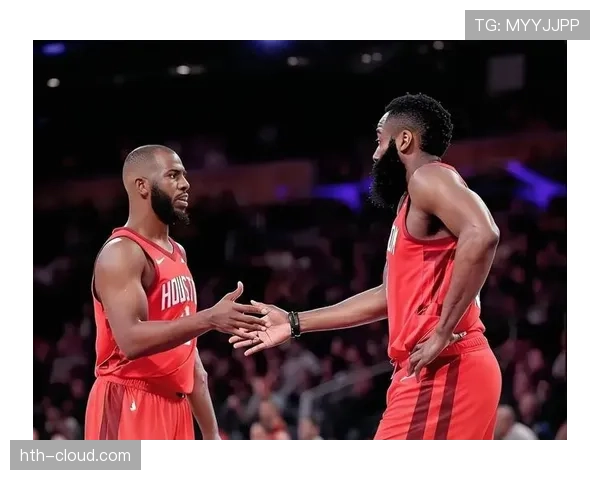 克里斯·保罗挡拆组织刷新效率，助力球队关键时刻拉开比分